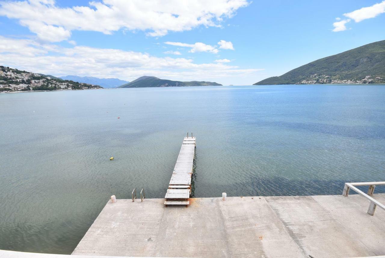 Grifone Coastline Apartment Herceg Novi Exterior photo